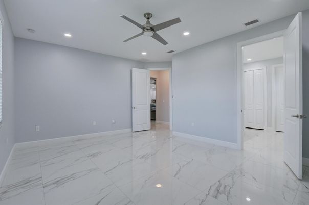 Empty room, Interior, Marble, Recessed Lighting