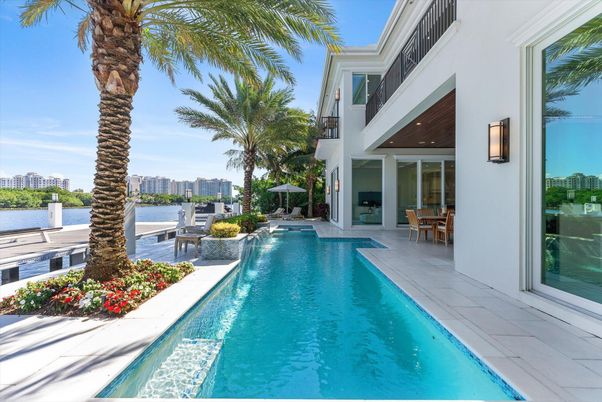 Exterior, Pool, Water