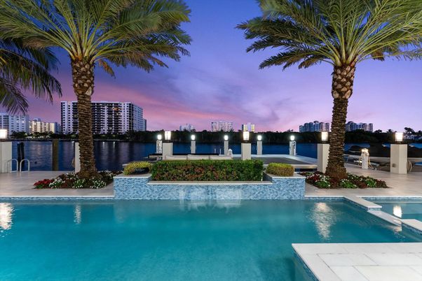 Exterior, Lake, Pool