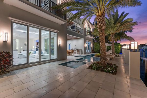 Exterior, Pool