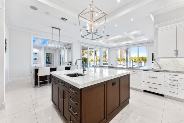 Chandelier, Interior, Kitchen, Marble, Pendant Lights, Recessed Lighting