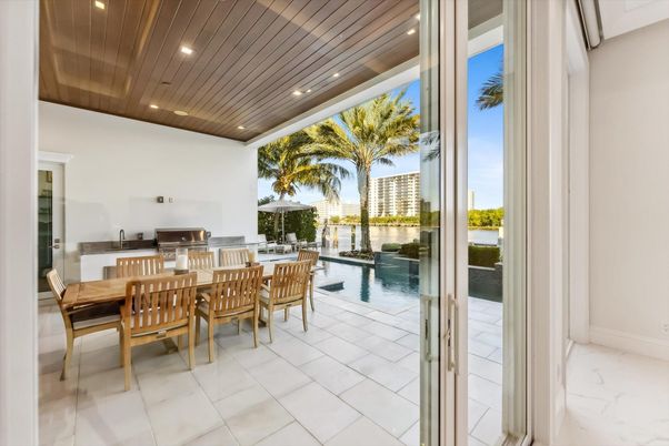 Dining room, Exterior, Interior, Recessed Lighting, Wooden Ceilings