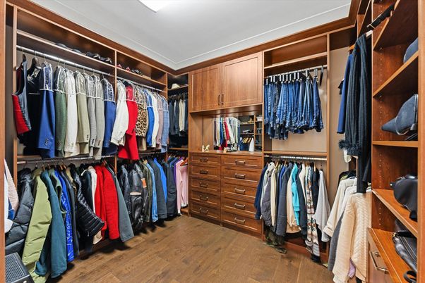 Interior, Walk-in Closets, Wood Texture Flooring