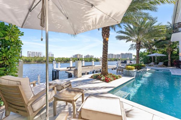 Exterior, Lake, Pool, Water