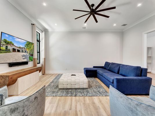Interior, Living room, Recessed Lighting, Wood Texture Flooring