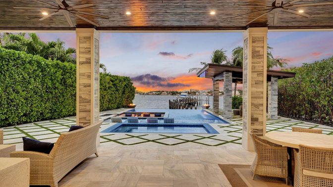 Exterior, Lake, Pool, Water