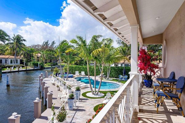 Exterior, Pool, Water