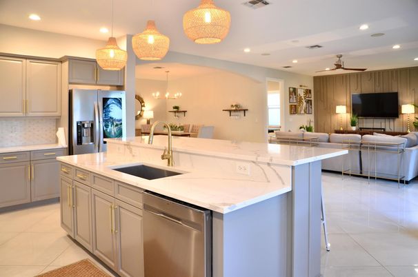 Interior, Kitchen, Living room, Pendant Lights, Recessed Lighting, Stainless Steel Appliances