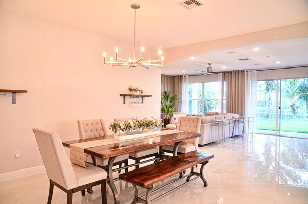 Dining room, Interior, Pendant Lights, Recessed Lighting