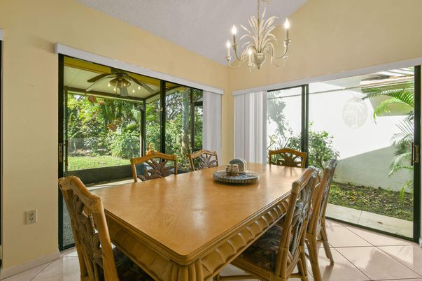Chandelier, Dining room, Interior, Sun Room