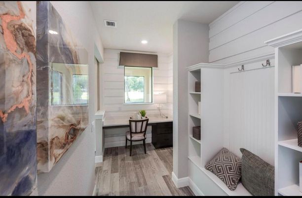 Interior, Recessed Lighting, Wood Texture Flooring