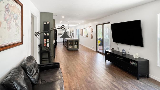 Interior, Pendant Lights, Recessed Lighting, Wood Texture Flooring