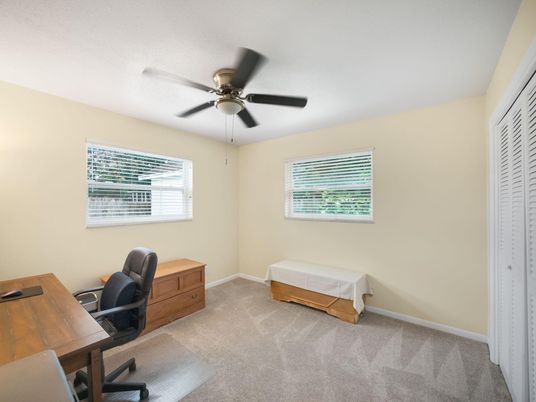 Home Office, Interior