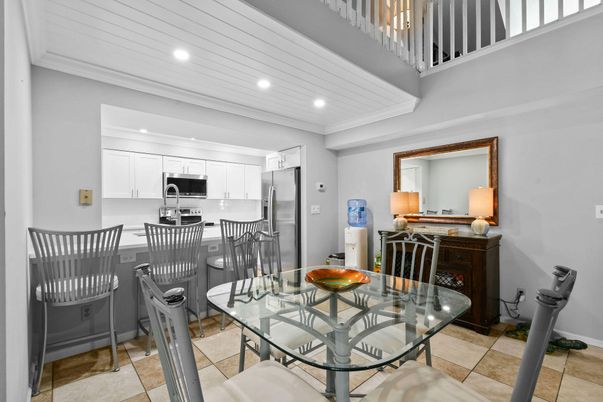 Dining room, Interior, Kitchen, Recessed Lighting, Stainless Steel Appliances