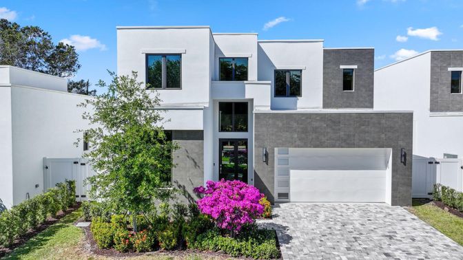 Attached, Exterior, Facade, Modern