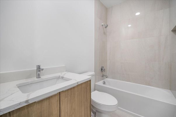 Bathroom, Interior, Recessed Lighting