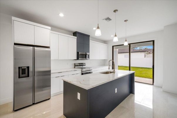 Interior, Kitchen, Pendant Lights, Recessed Lighting, Stainless Steel Appliances