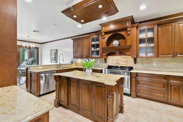 Chandelier, Interior, Kitchen, Recessed Lighting, Stainless Steel Appliances