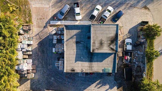 Exterior, Drone
