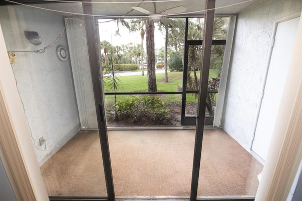 Empty room, Interior, Sun Room