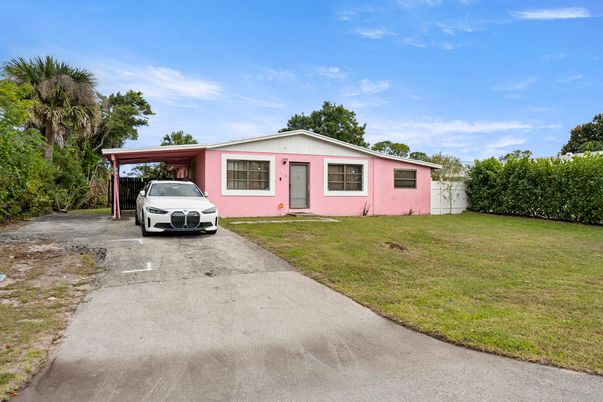 Attached, Backyard, Exterior, Facade, Ranch