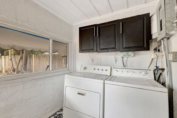 Interior, Washer