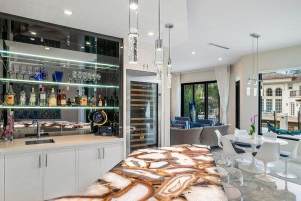 Dining room, Interior, Pendant Lights, Recessed Lighting