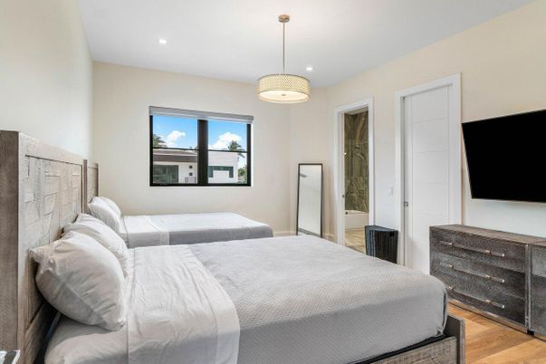 Bedroom, Interior, Pendant Lights, Recessed Lighting, Wood Texture Flooring