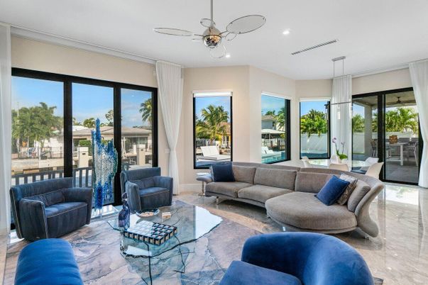Interior, Living room, Pendant Lights, Recessed Lighting