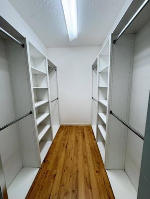 Interior, Walk-in Closets, Wood Texture Flooring