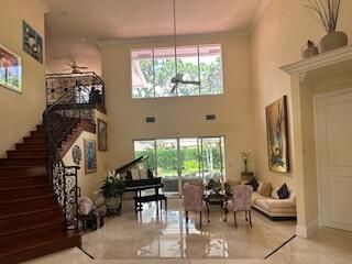 Interior, Living room, Pendant Lights, Piano, Recessed Lighting
