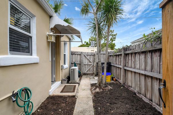 Backyard, Exterior