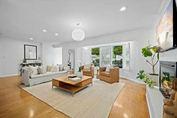 Fireplace, Interior, Living room, Pendant Lights, Recessed Lighting, Wood Texture Flooring