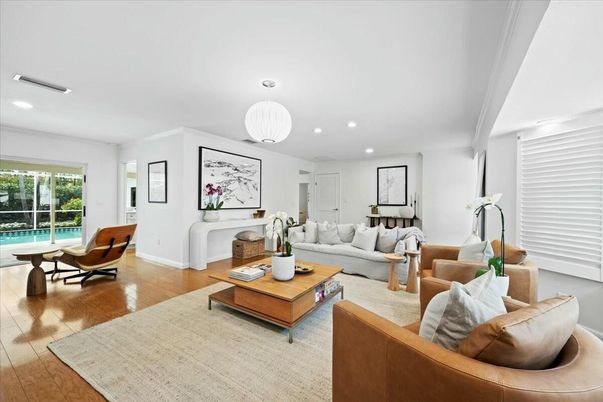 Fireplace, Interior, Living room, Pendant Lights, Recessed Lighting, Wood Texture Flooring