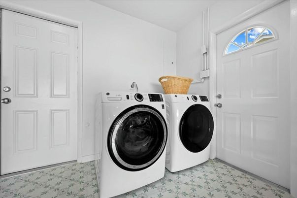 Interior, Washer