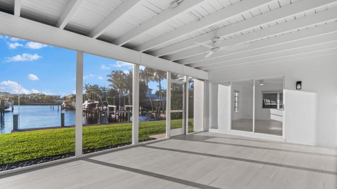 Interior, Living room, Sun Room, Water