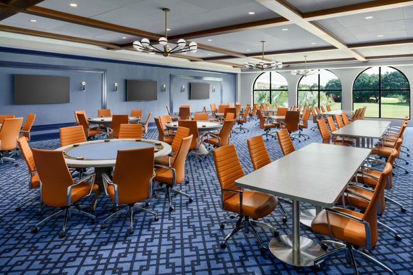 Dining room, Interior, Pendant Lights, Recessed Lighting