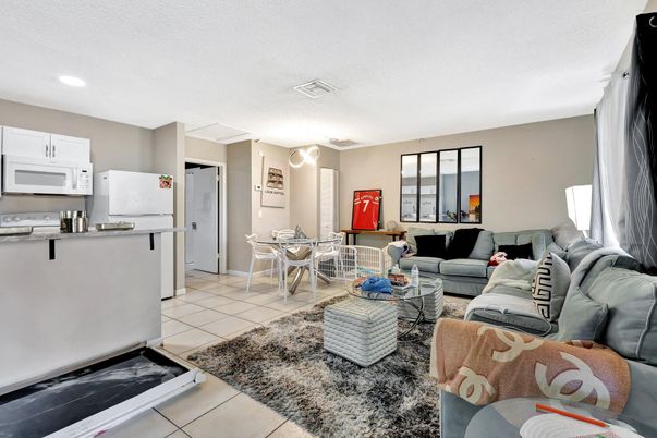 Dining room, Interior, Kitchen, Living room, Recessed Lighting
