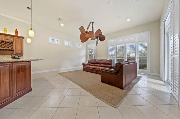 Interior, Living room, Pendant Lights, Recessed Lighting