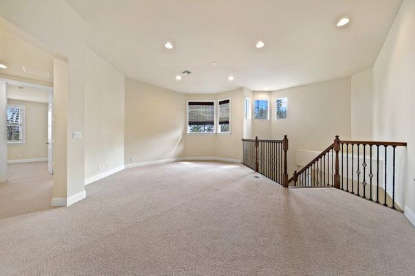 Empty room, Interior, Recessed Lighting