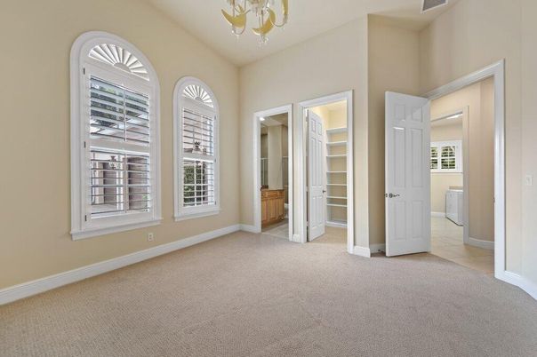 Chandelier, Empty room, Interior