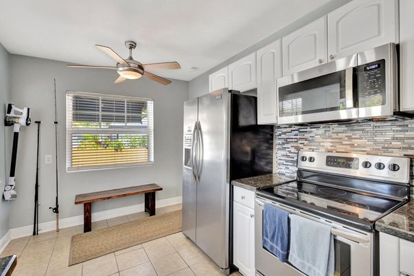 Interior, Kitchen, Stainless Steel Appliances