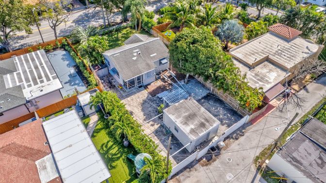 Exterior, Drone