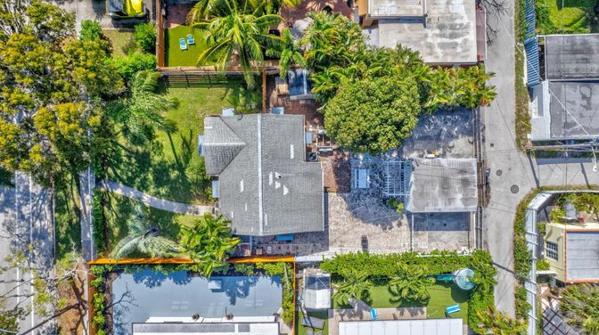 Exterior, Drone