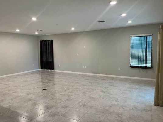 Empty room, Interior, Recessed Lighting
