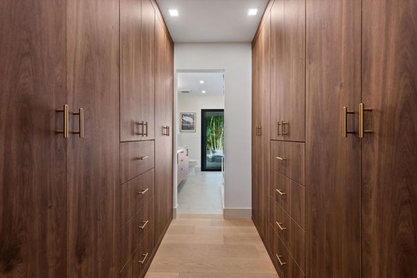 Interior, Recessed Lighting, Wood Texture Flooring