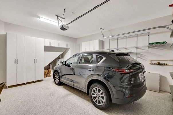 Garage, Interior