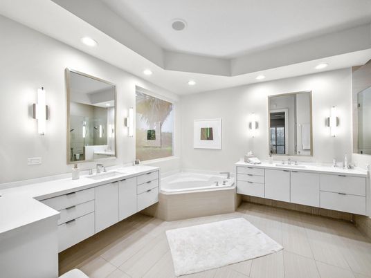 Bathroom, Dual Sink Vanities, Interior, Recessed Lighting