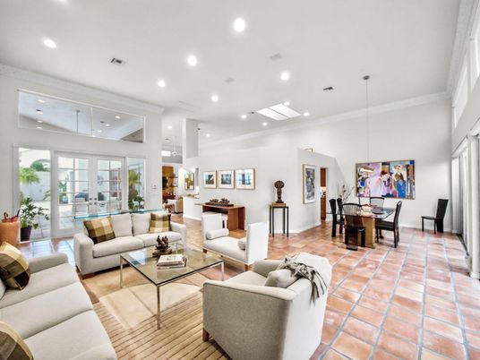 Dining room, Interior, Living room, Pendant Lights, Recessed Lighting