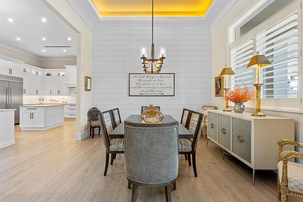 Chandelier, Dining room, Interior, Kitchen, Pendant Lights, Recessed Lighting, Wood Texture Flooring